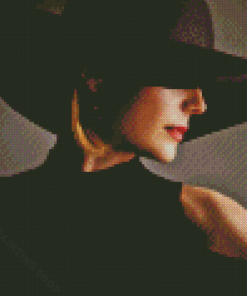 Classy Lady With Hat Diamond Painting