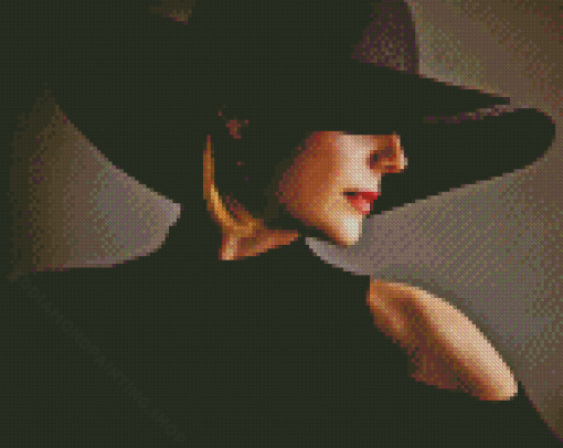 Classy Lady With Hat Diamond Painting