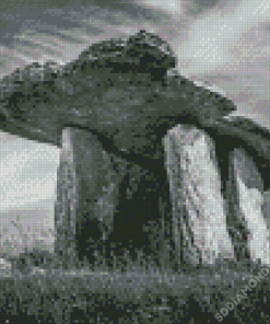 Black And White Dolmen Diamond Painting